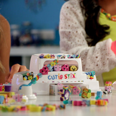 Cut & Create Station w Bonus Pieces